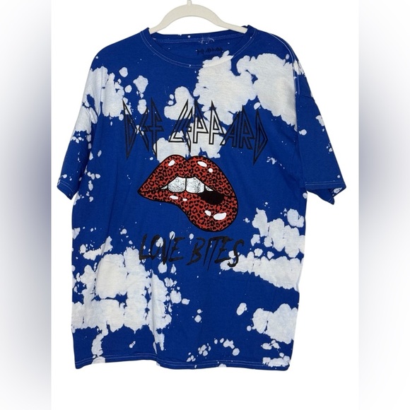 Def Leppard Love Bites Blue and White Tie-Dye Short Sleeve Graphic Tee Unisex L - Picture 2 of 5